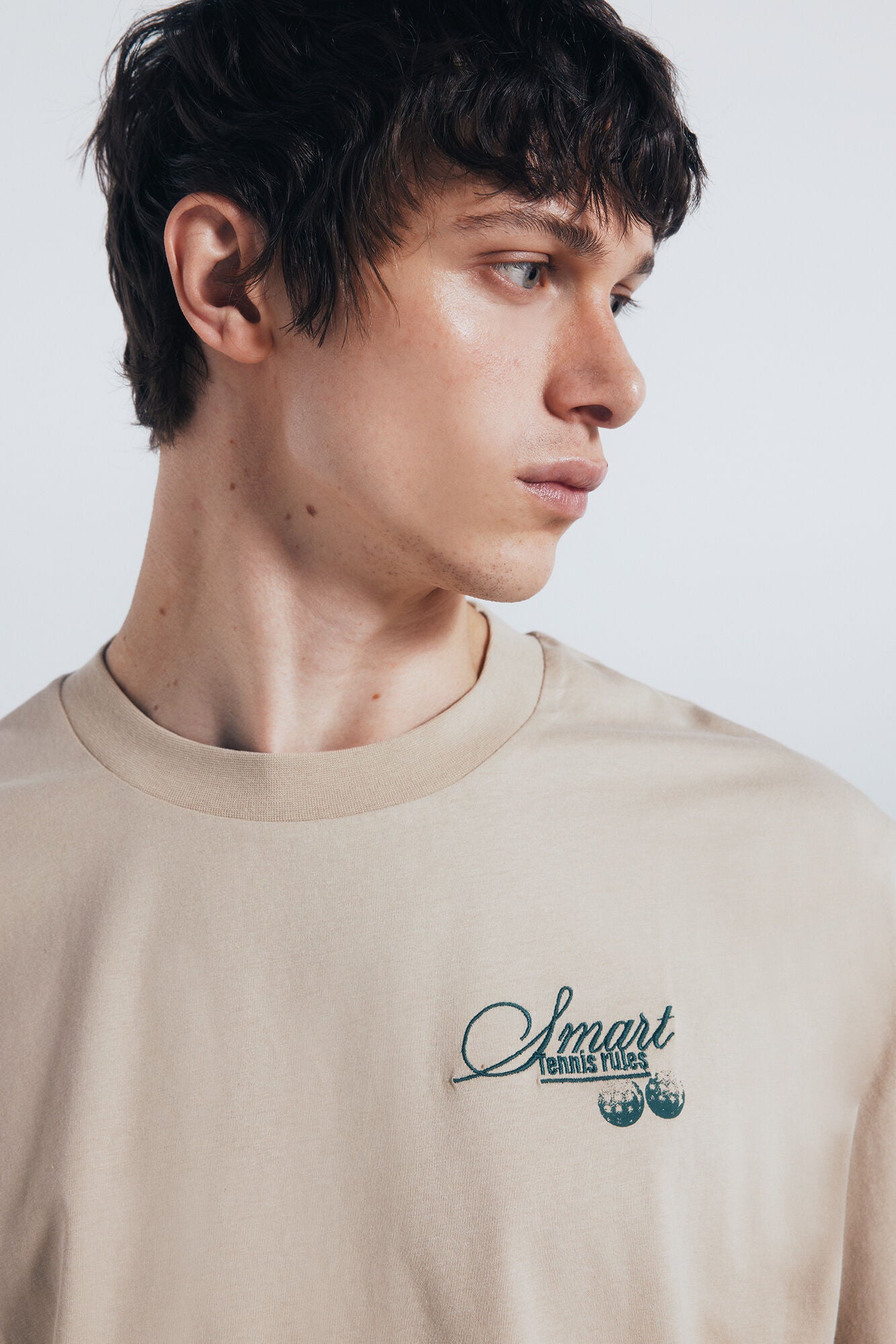 Springfield_Beige_Smart Tennis Shirt_0262945_51_02