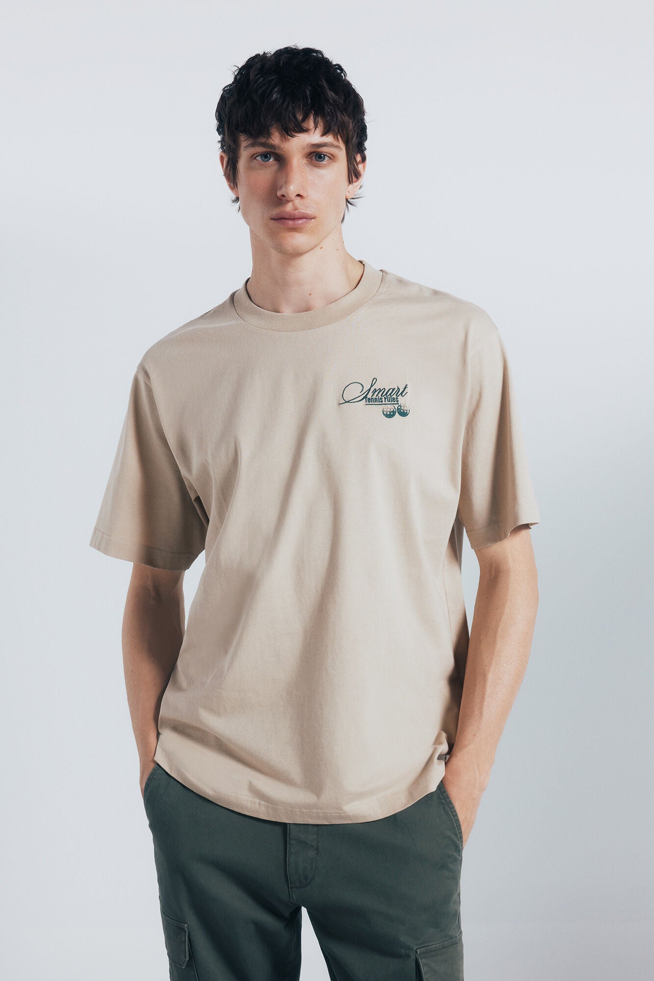 Springfield_Beige_Smart Tennis Shirt_0262945_51_04