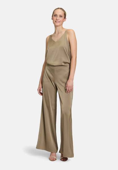 Vera Mont_Turf_Satin Blouse with V-Neck_0301-4262_7387_02