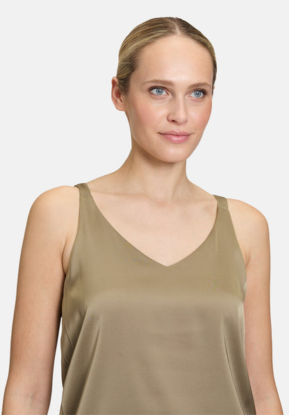 Vera Mont_Turf_Satin Blouse with V-Neck_0301-4262_7387_06