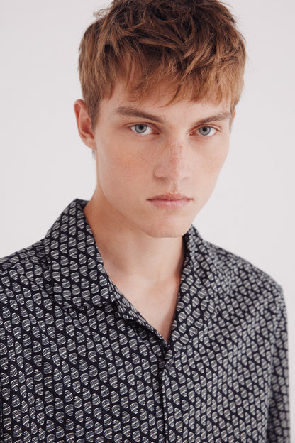 Springfield_Black_Printed Short Sleeve Bowling Shirt_0372133_01_02