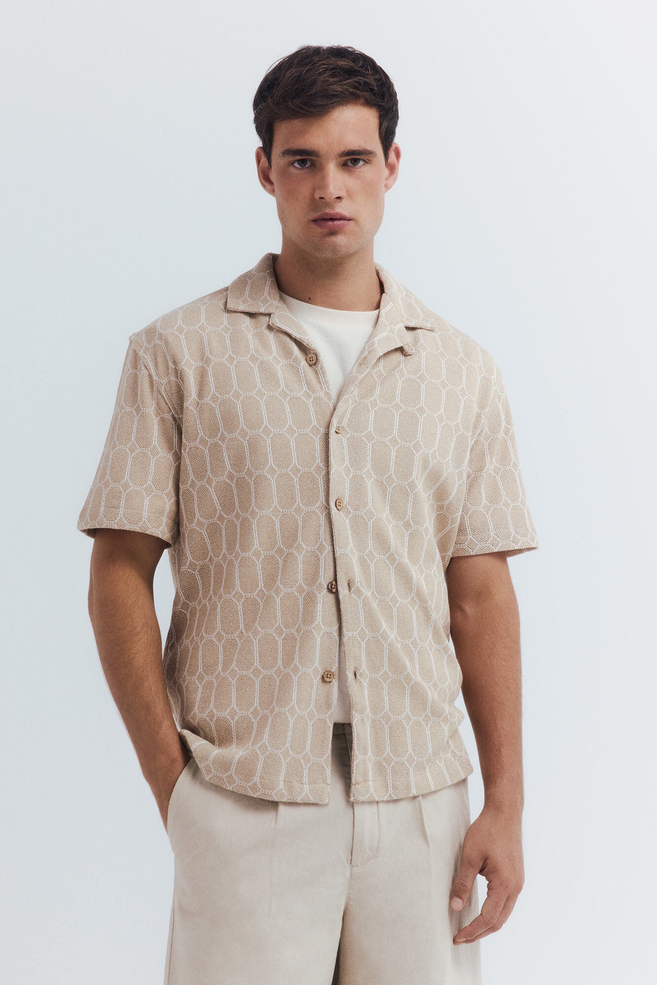 Springfield_Beige_Printed Knit Short Sleeve Jersey-Knit Bowling Shirt_0372135_51_01