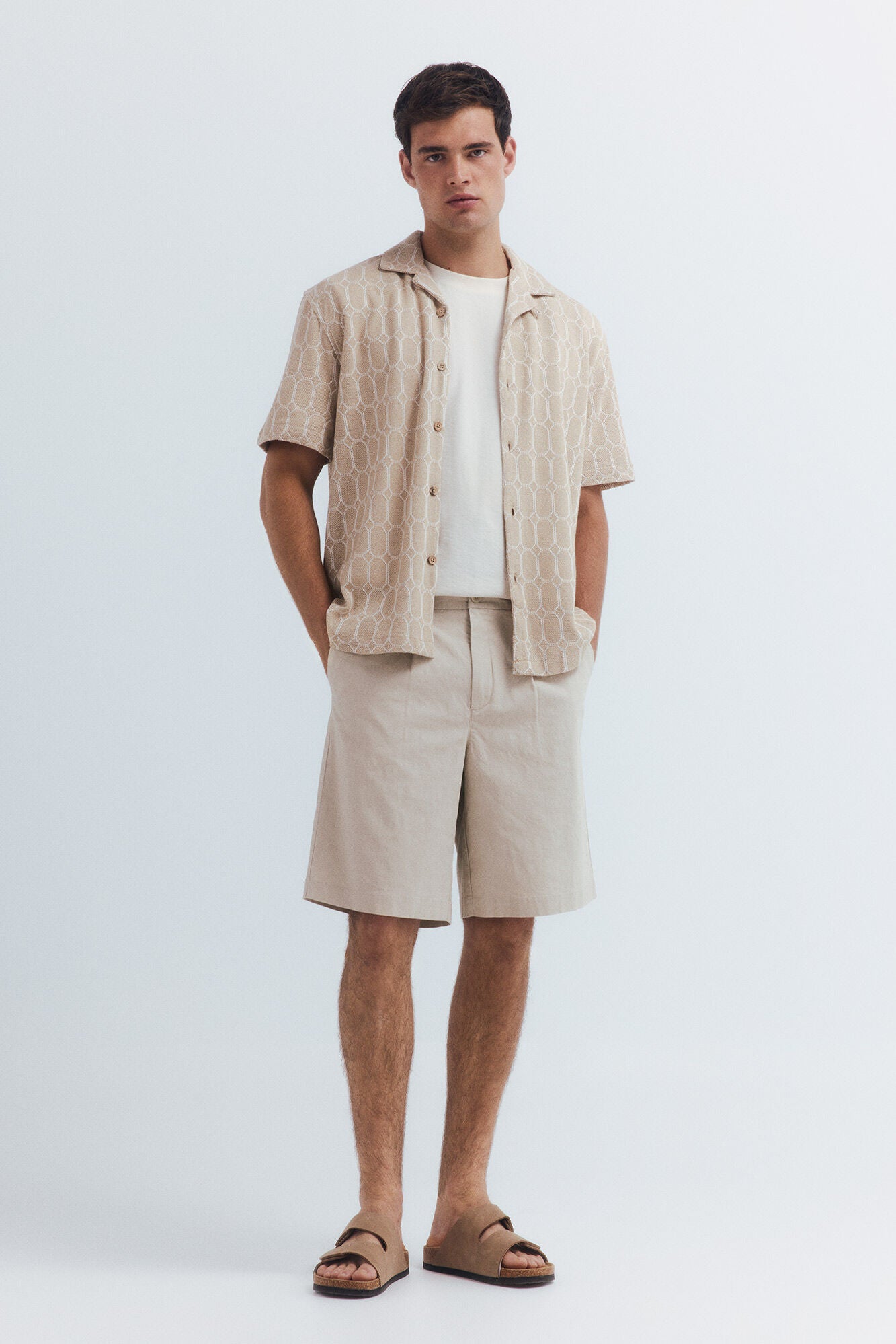 Springfield_Beige_Printed Knit Short Sleeve Jersey-Knit Bowling Shirt_0372135_51_04