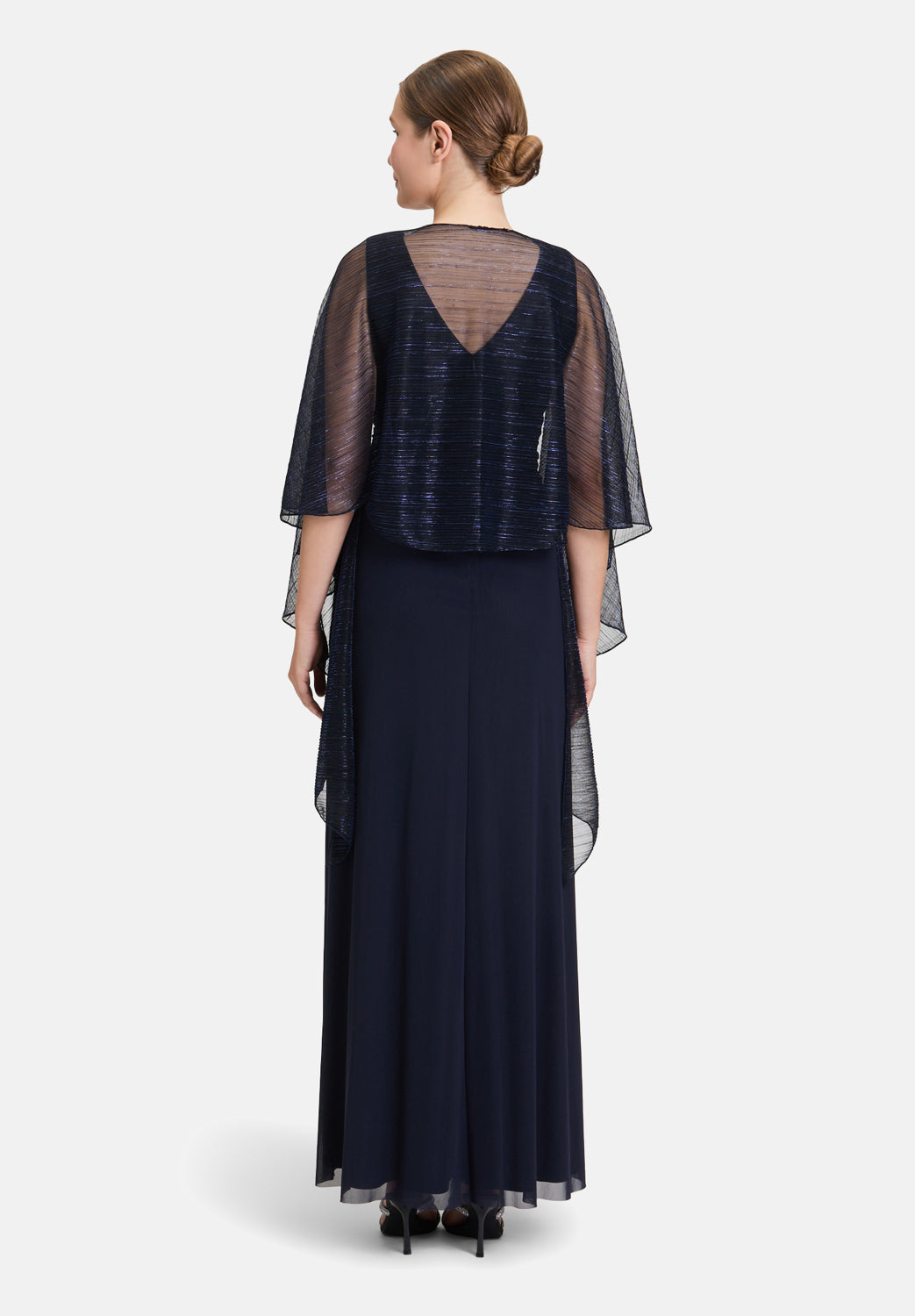Vera Mont_Blue/Black_Cape in a Glitter Look_0376-4208_8890_03
