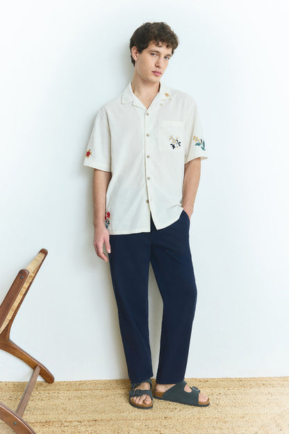 Springfield_Short Sleeve Shirt with Flower Embroidered_0379227_97_03