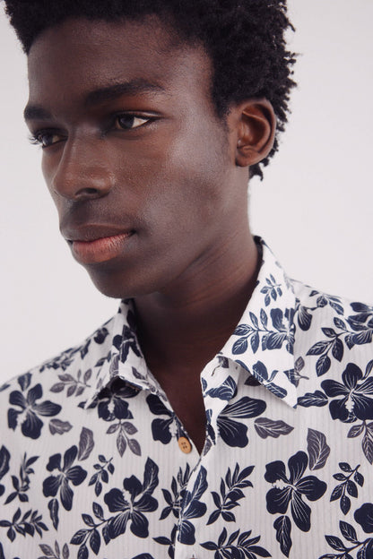 Springfield_Printed Seersucker Short Sleeve Shirt_0379234_16_02