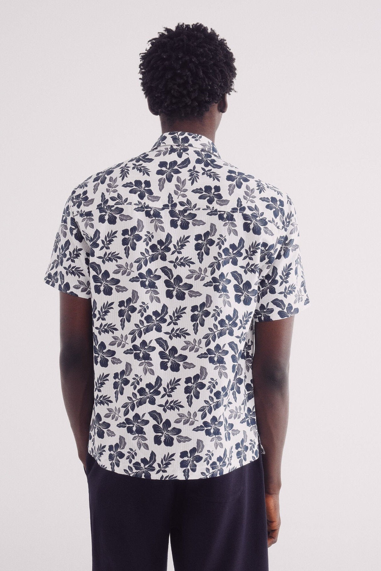 Springfield_Printed Seersucker Short Sleeve Shirt_0379234_16_05