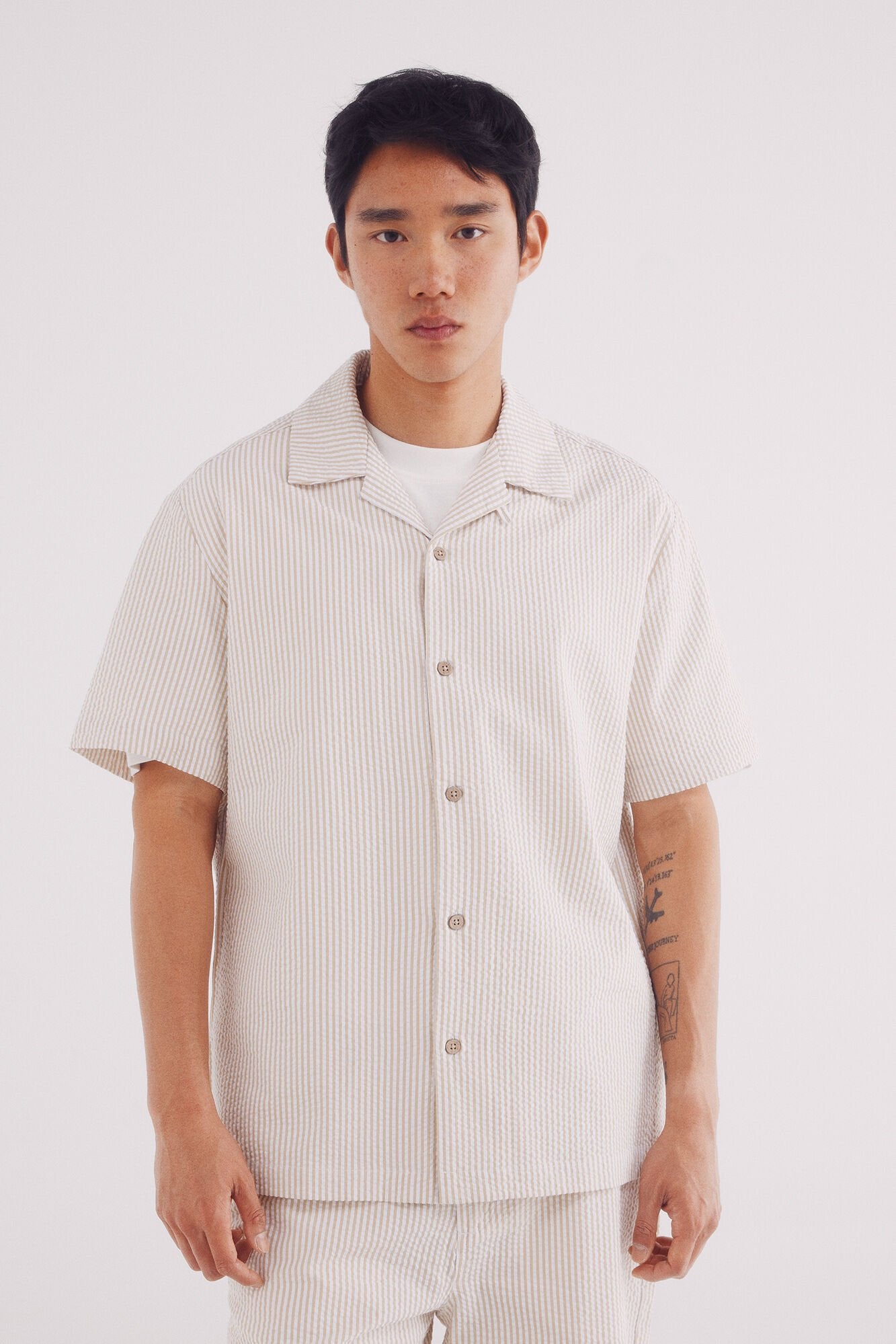 Springfield_Striped Seersucker Short Sleeve Sleeved Shirt_0379236_51_01