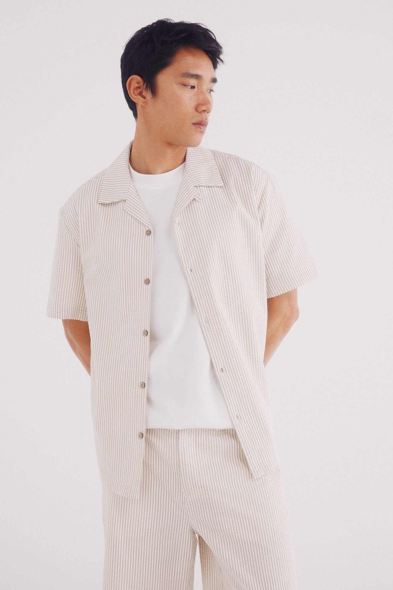 Springfield_Striped Seersucker Short Sleeve Sleeved Shirt_0379236_51_03