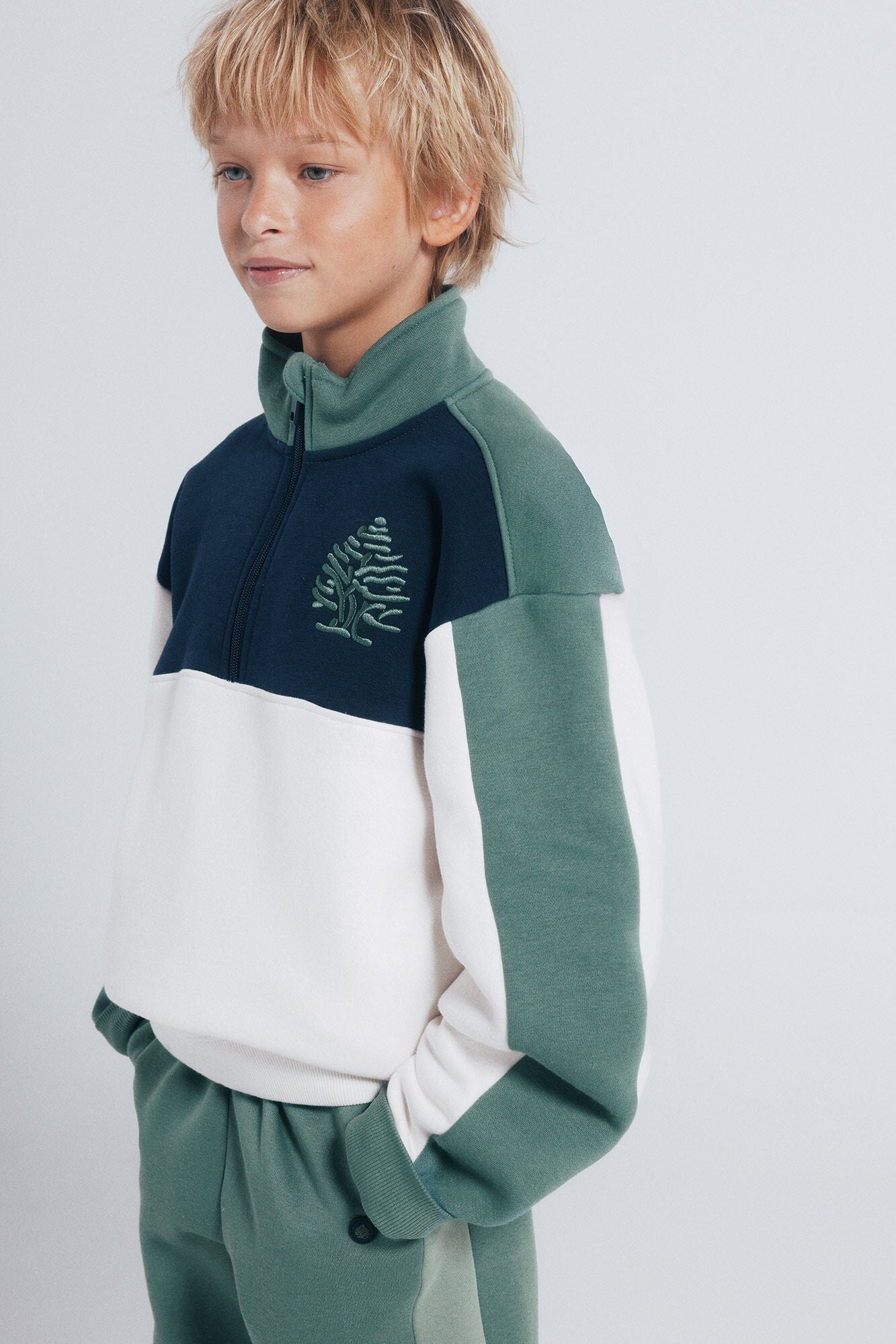 Springfield_Multicoloured_Boy&
