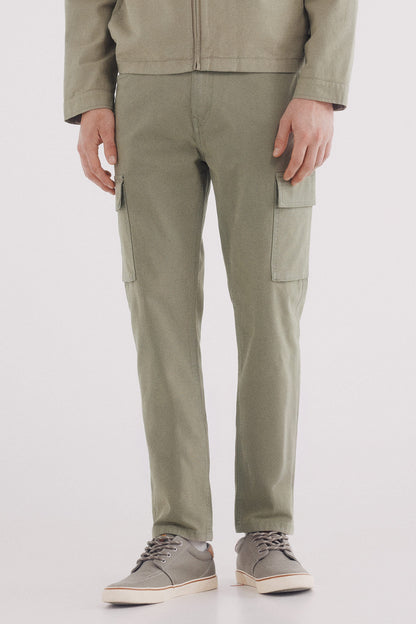 Springfield_Slim Fit Cargo Structured Jeans_0399333_93_02