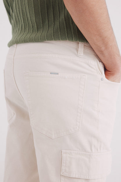 Springfield_Slim Fit Cargo Structured Jeans_0399333_97_02