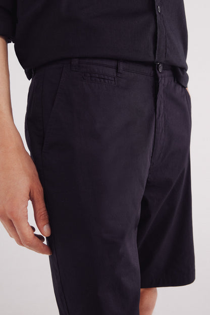 Springfield_Black_Lightweight Comfort Fit Bermuda Shorts_0432177_01_04