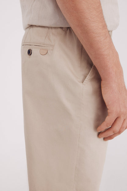 Springfield_Beige_Lightweight Comfort Fit Bermuda Shorts_0432177_37_06