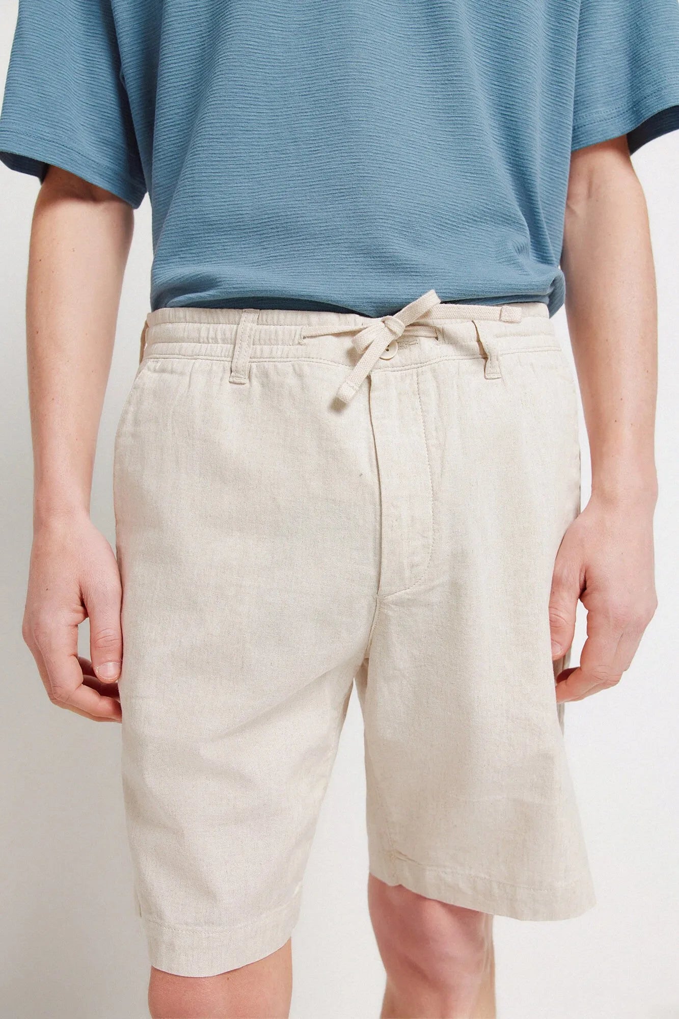 Springfield Beige Men Linen Comfort Slim Fit Bermuda Shorts SKU: 0433667_51 Image 03