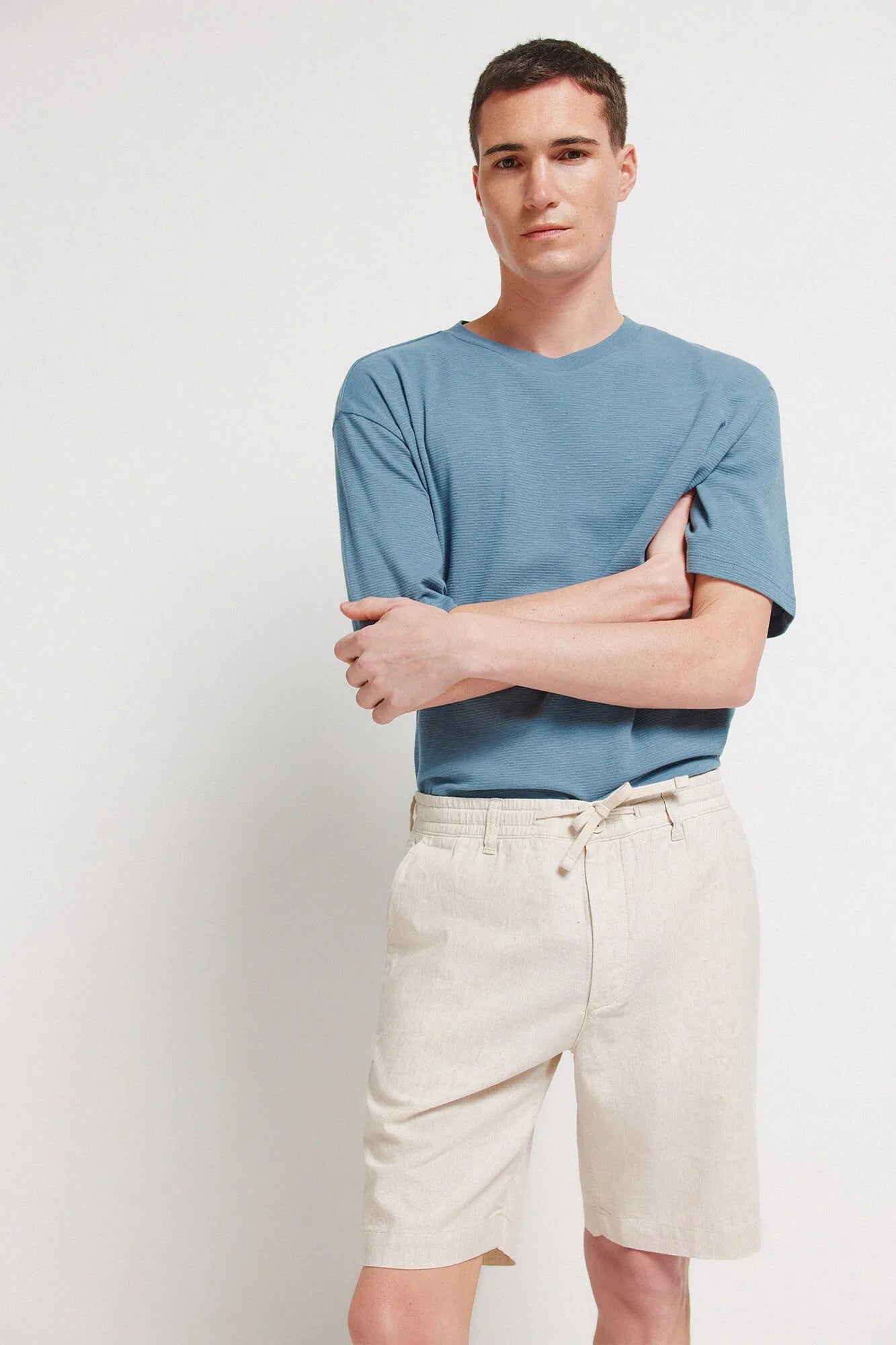 Springfield Beige Men Linen Comfort Slim Fit Bermuda Shorts SKU: 0433667_51 Image 04