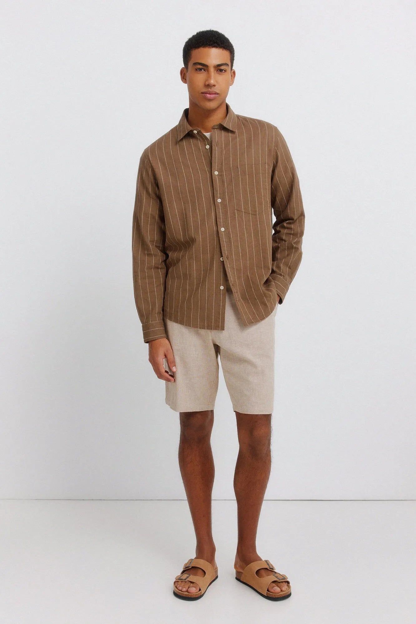 Springfield Beige Men Dobby Linen Comfort Fit Bermuda Shorts SKU: 0433674_55 Image 01
