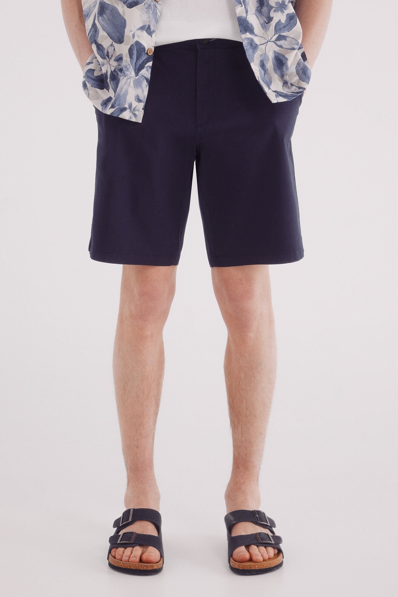 Springfield_Coloured Comfort Fit Bermuda Shorts_0439942_11_03