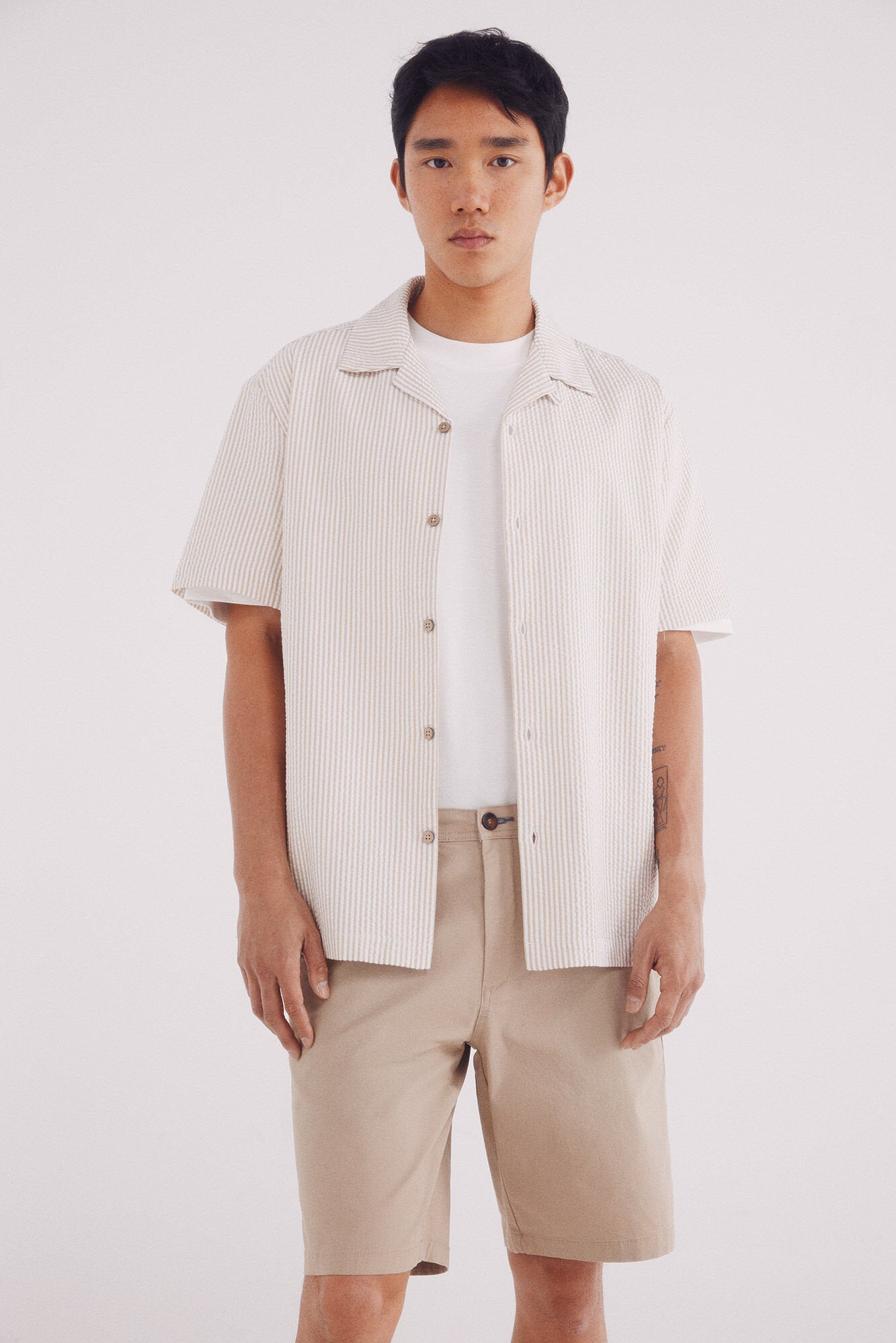 Springfield_Coloured Comfort Fit Bermuda Shorts_0439942_51_03