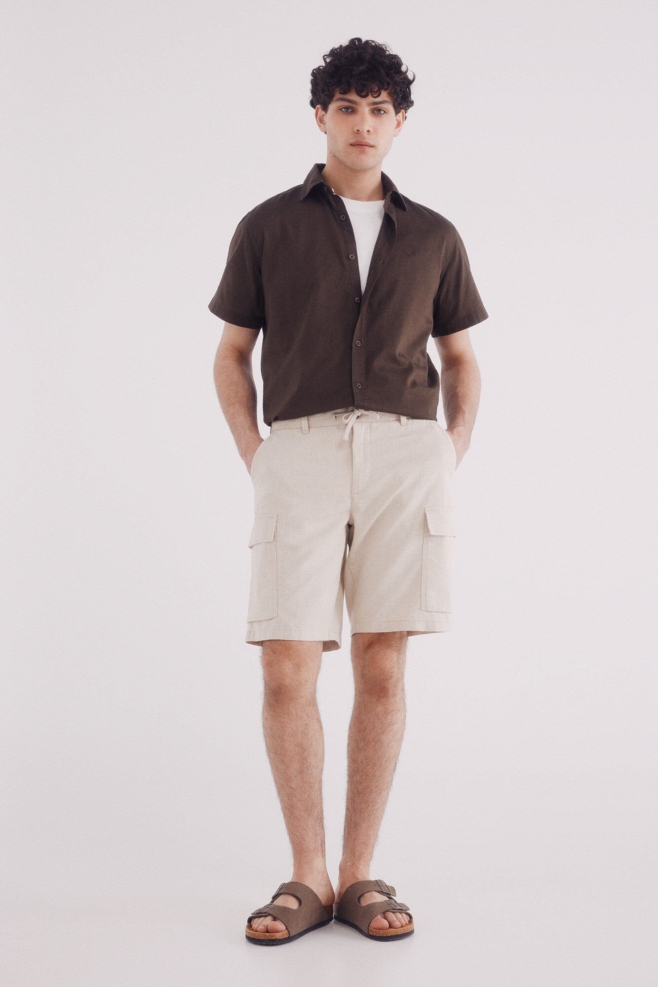 Springfield_Comfort Fit Linen Cargo Bermuda Shorts_0439954_97_01