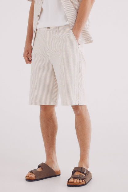 Springfield_Relaxed Fit Seersucker Bermuda Shorts_0439957_51_02