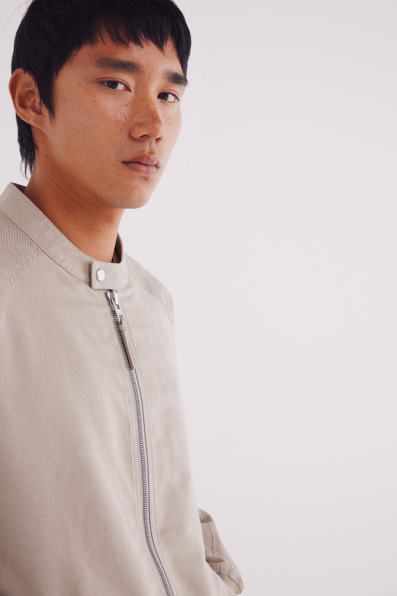 Springfield_Beige_Micro-Perforated Suede Effect Jacket_0482283_36_02