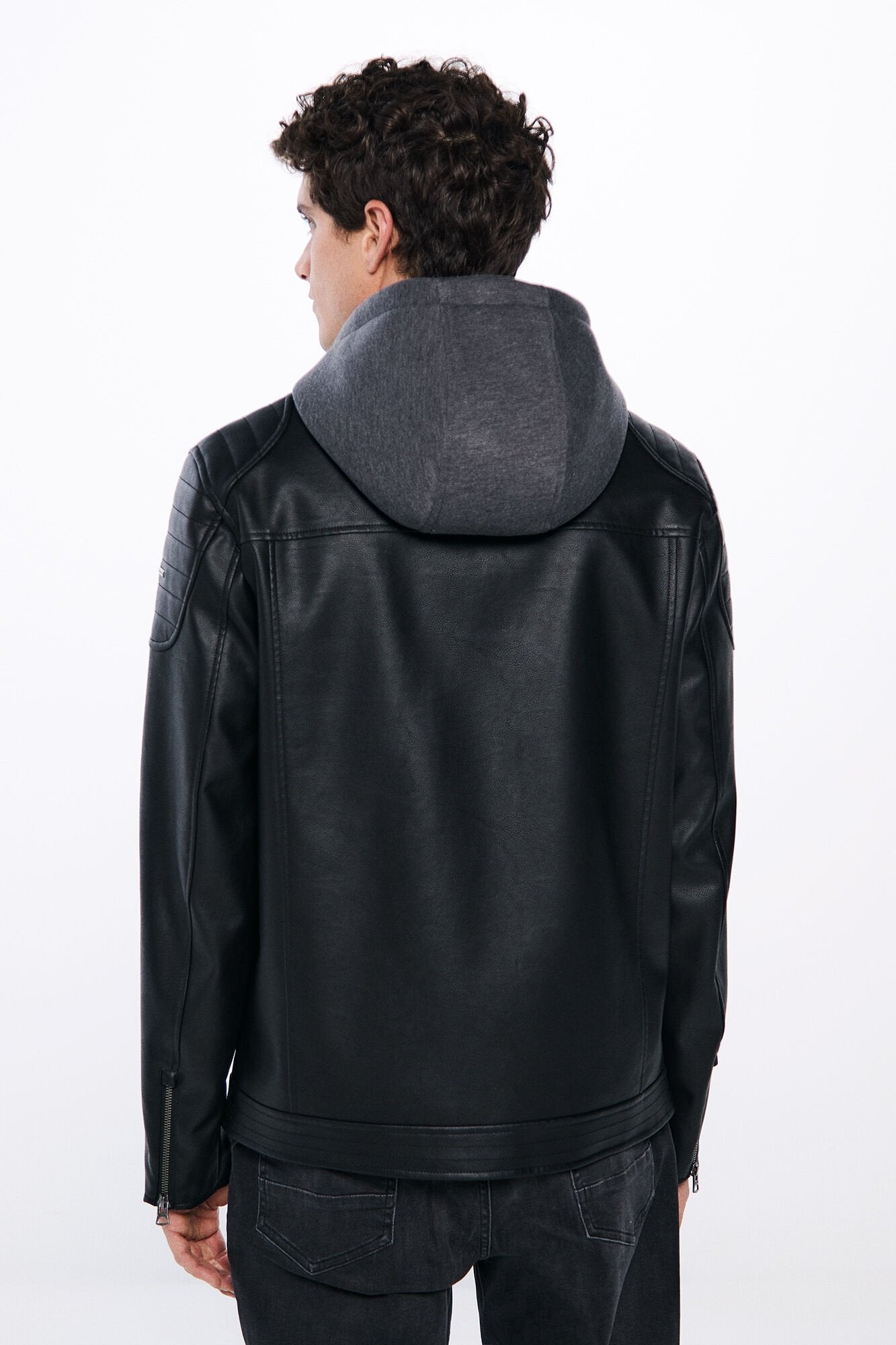 Springfield_Faux Leather Jacket with Hood_0489245_01_07