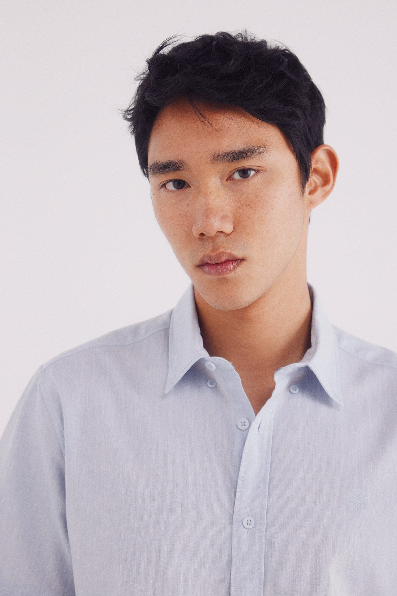 Springfield_Linen Shirt with Short Sleeves_0549131_18_02