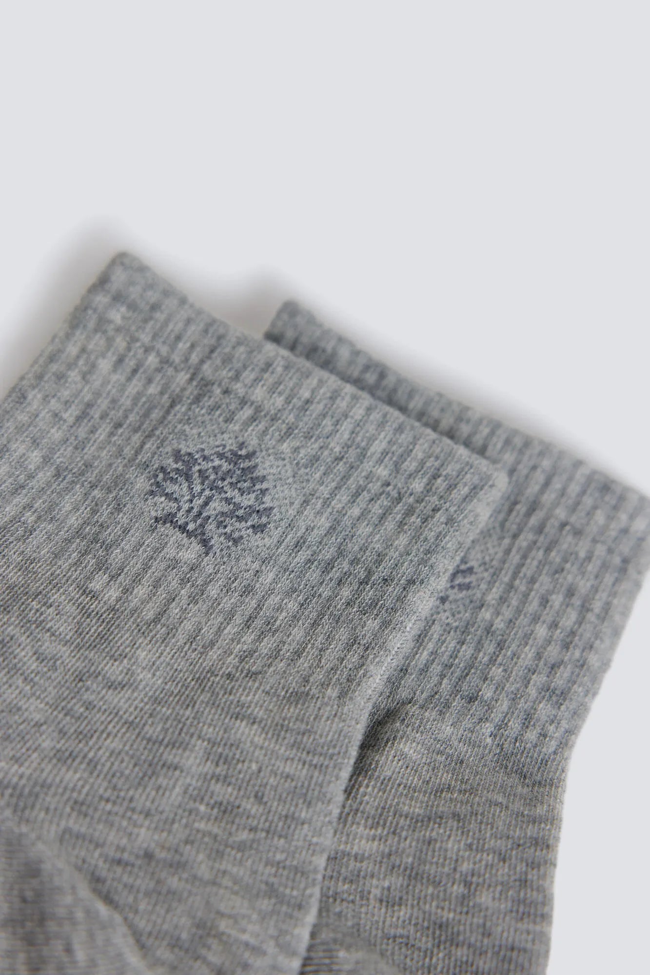 Springfield Gray Men Ribbed Ankle Sock SKU: 0653646_44 Image 02