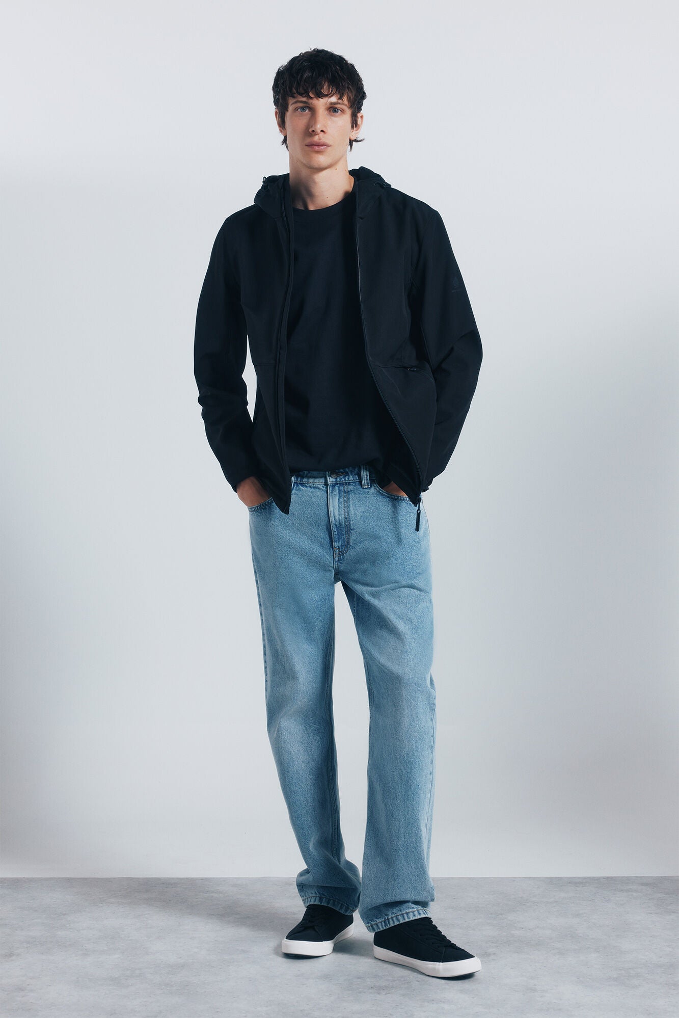 Springfield_Black_Technical Shofshell Parka_0952082_01_03