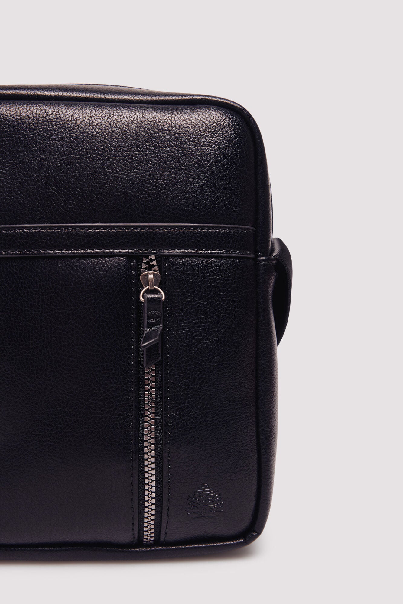 Springfield_Black_Medium Black Crossbody Bag_0962577_01_04