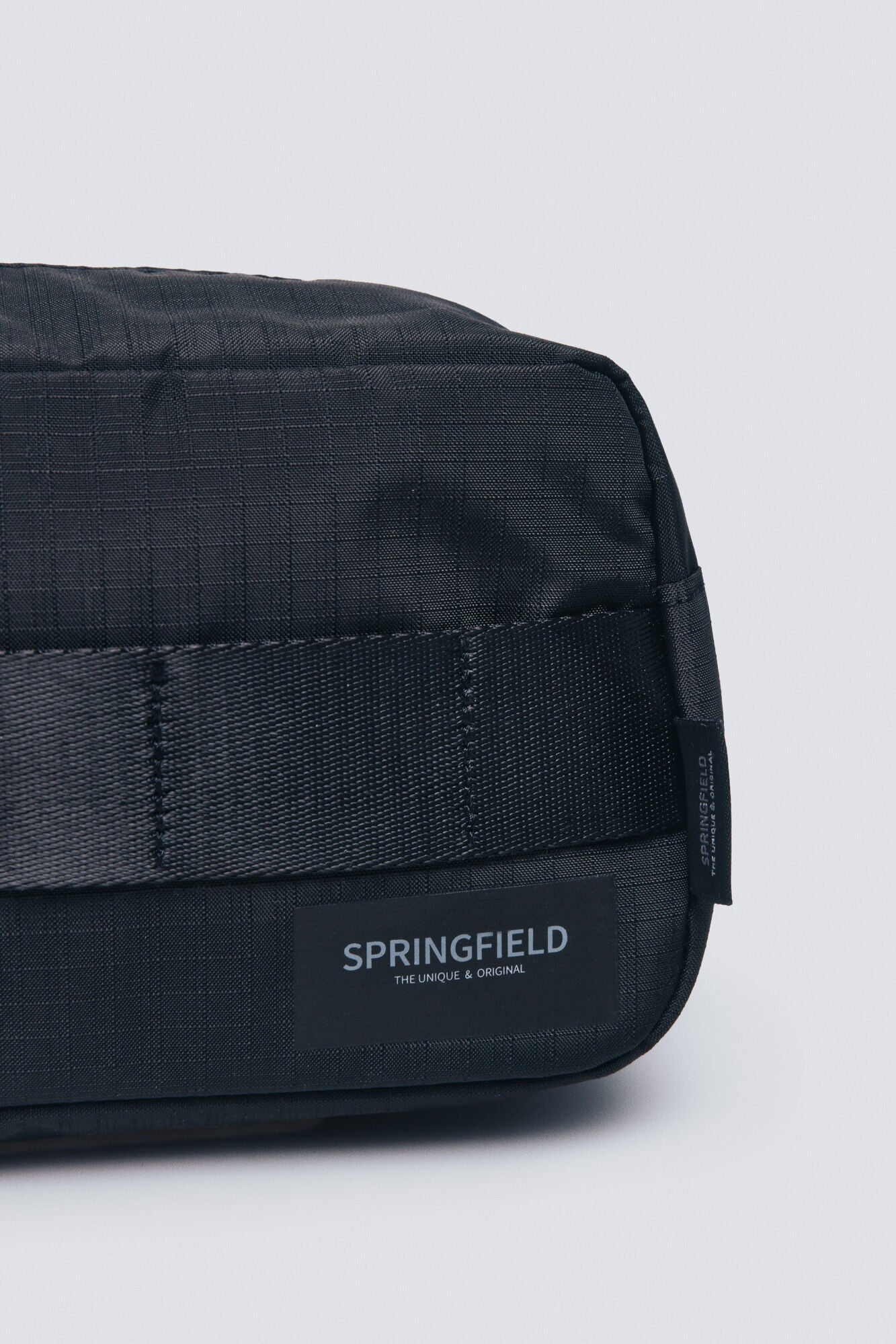 Springfield_Black_Black Vanity Case_0962584_01_02