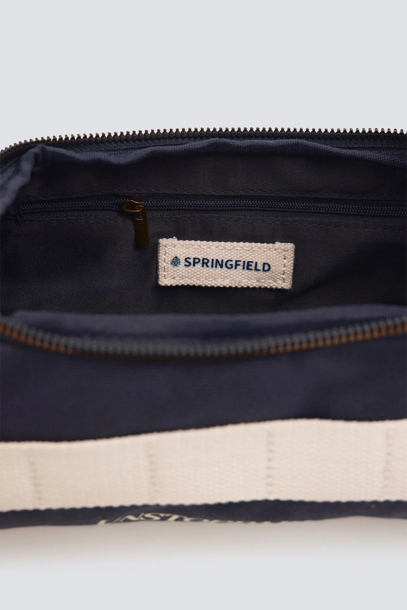 Springfield White Men Canvas Casual Vanity Case SKU: 0963851_97 Image 04