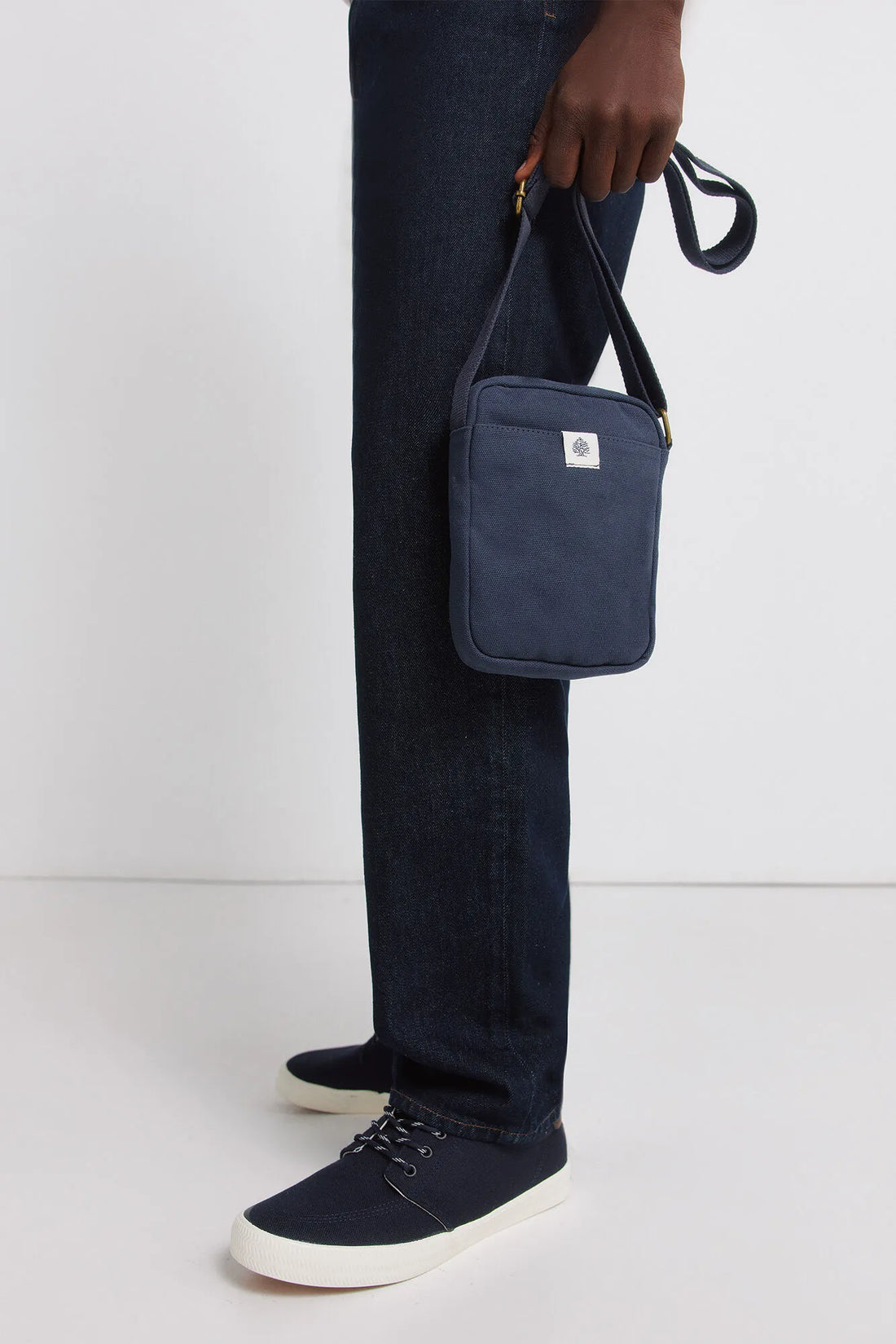 Springfield White Men Medium Crossbody Bag SKU: 0963852_97 Image 02
