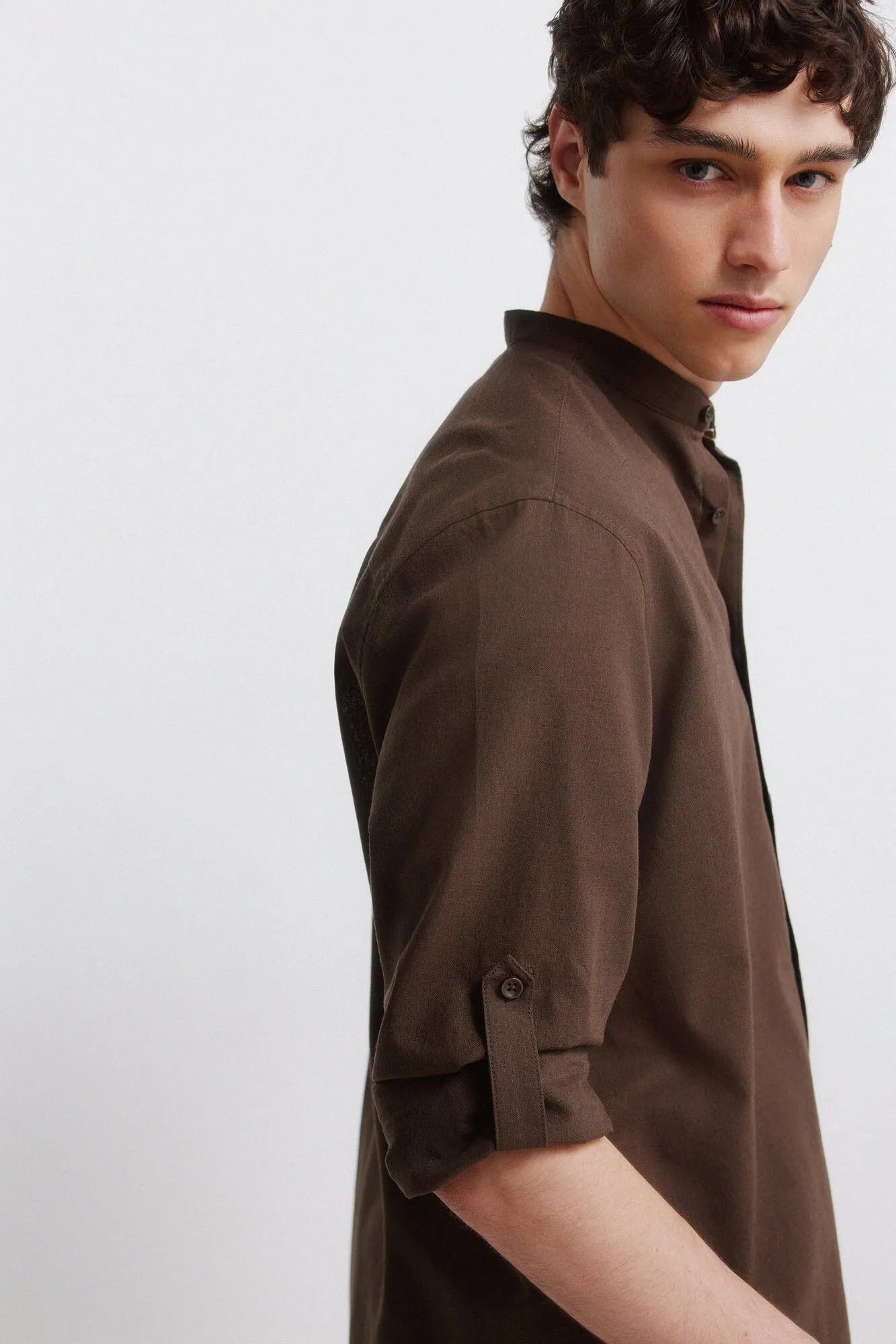 Springfield 0 Men Linen Mandarin Collar Shirt SKU: 0993403_39 Image 02