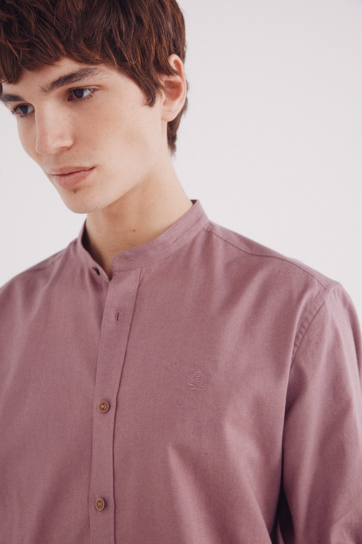 Springfield_Linen Shirt with Mandarin Collar_0999066_74_05