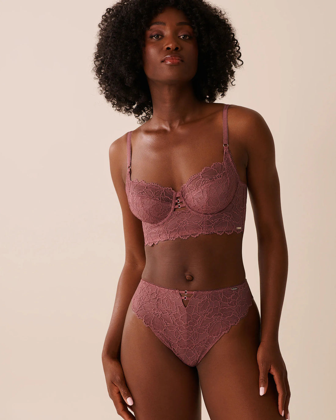 La Vie en Rose_Crushed Berry_Unlined Full Coverage Corset Bra in Different Cup Sizes_10100185_60212_01