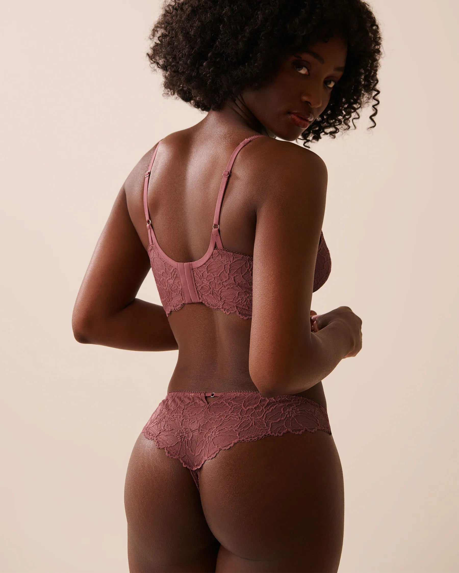 La Vie en Rose_Crushed Berry_Unlined Full Coverage Corset Bra in Different Cup Sizes_10100185_60212_02