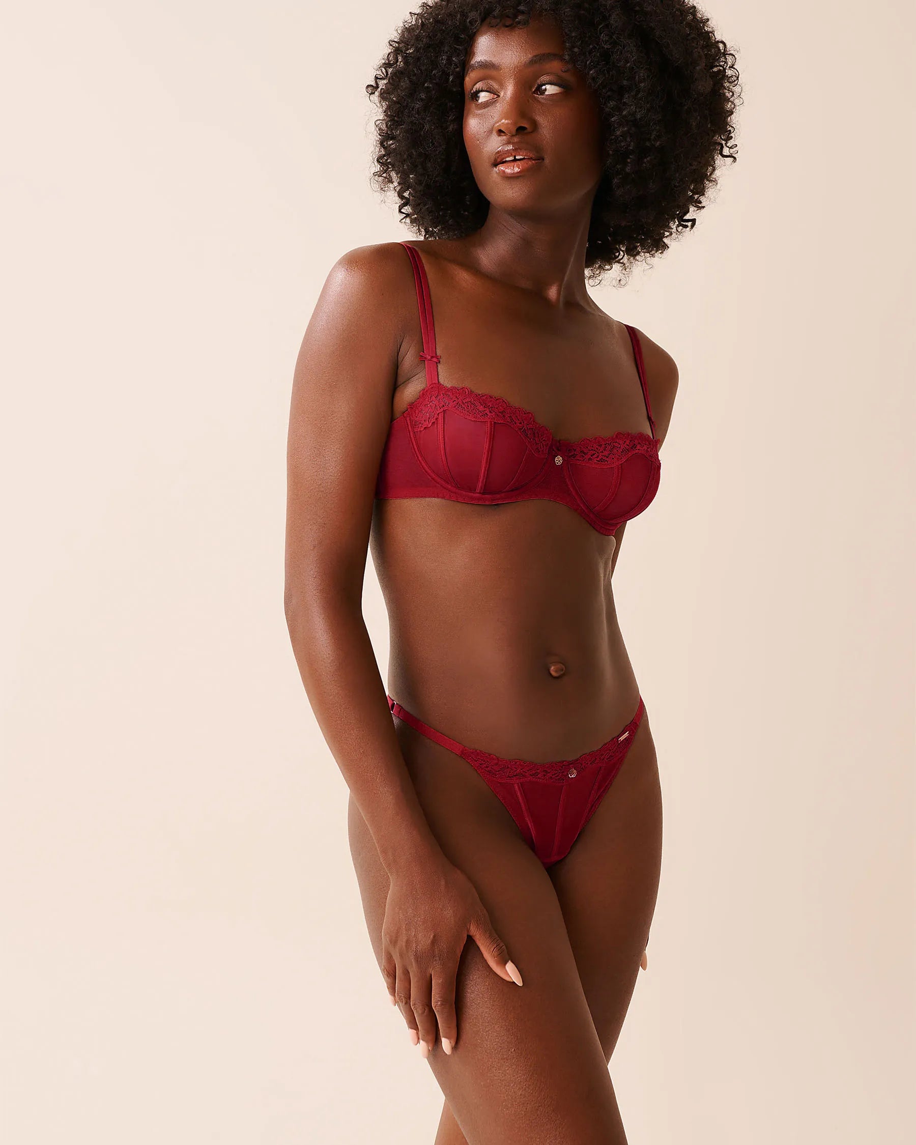 La Vie en Rose_Savvy Red_Unlined Balconette Bra_10100202_60215_03