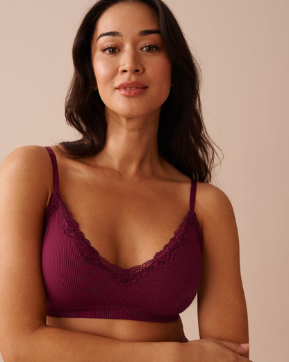 Lightly Lined Ribbed Seamless Bralette_10200412_50069_01