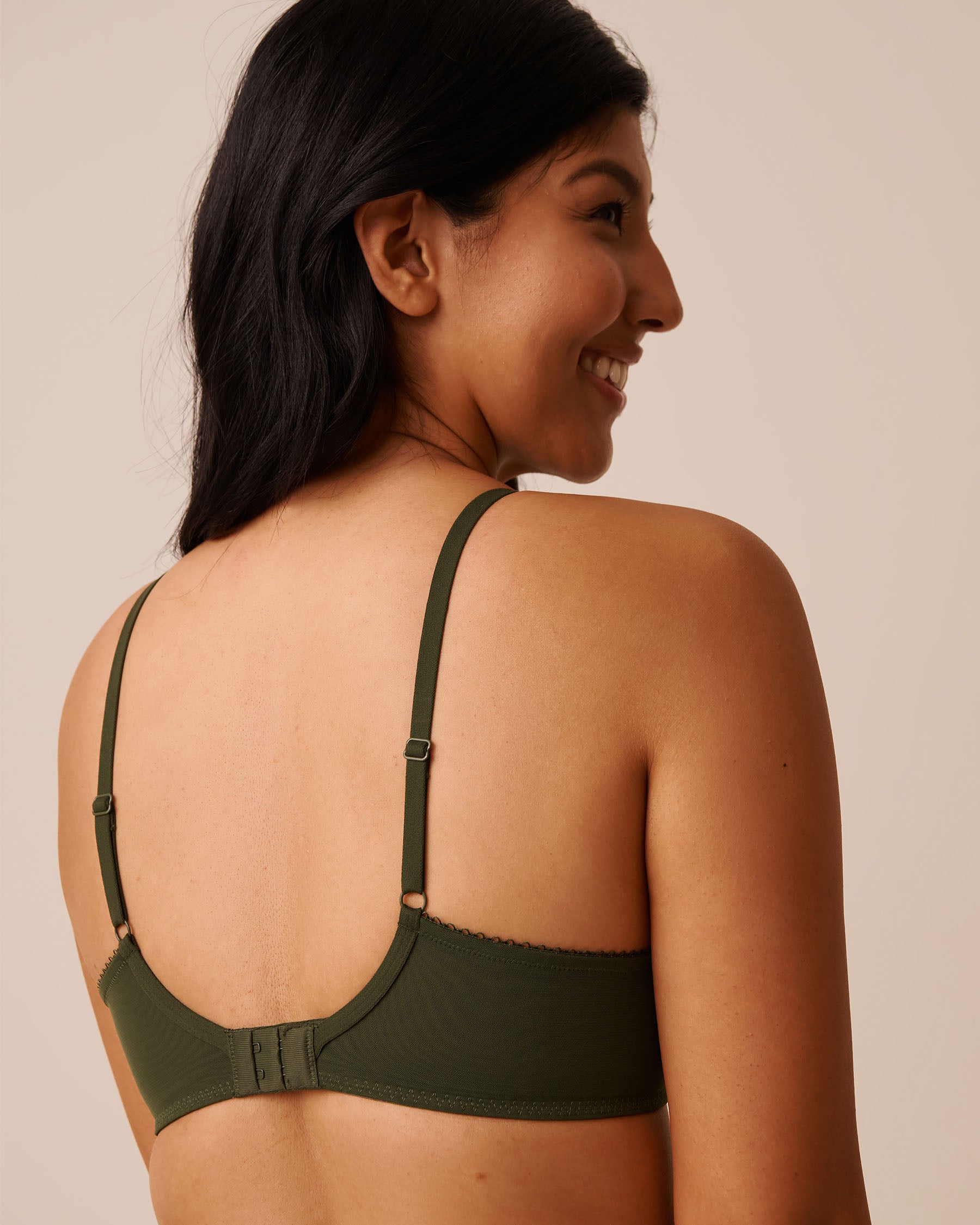 La Vie en Rose_Rifle Green_Lightly Lined Flexible Demi Bra in Different Cup Sizes_10200519_30048_05