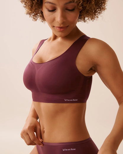 La Vie en Rose_Burgundy_Lightly Lined Full Coverage Lounge Tank Bra_10200531_50062_03