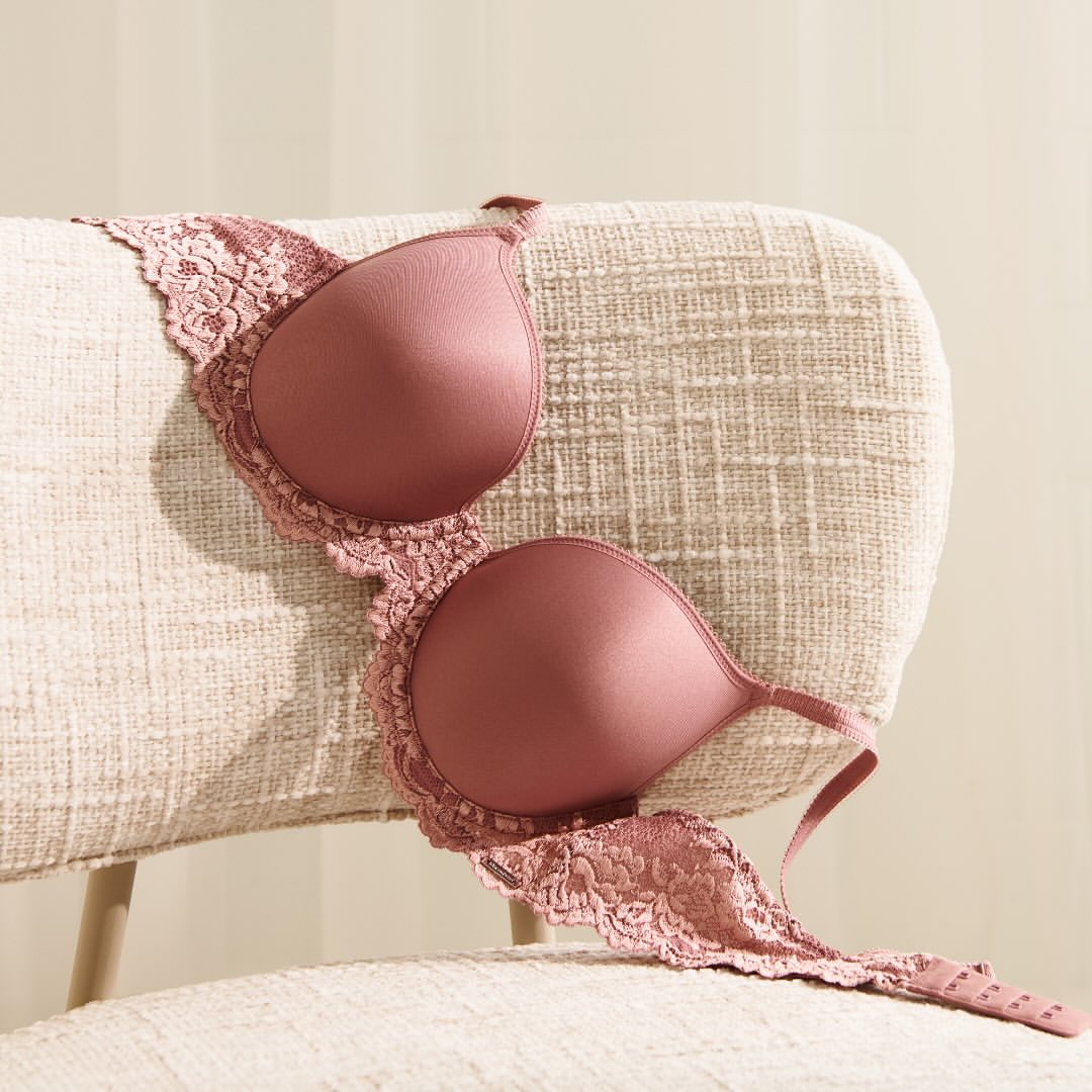 Lightly Lined Contour Bra in Different Cup Sizes