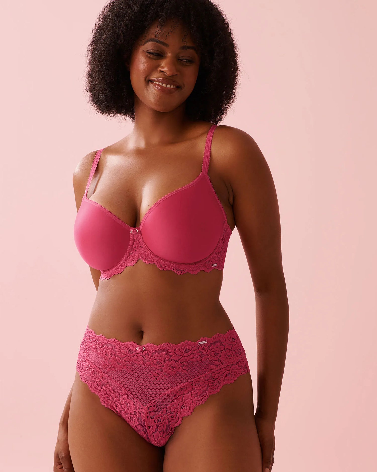 La Vie en Rose_Fuchsia Rose_Lightly Lined Contour Bra in Different Cup Sizes_10200572_60228_01
