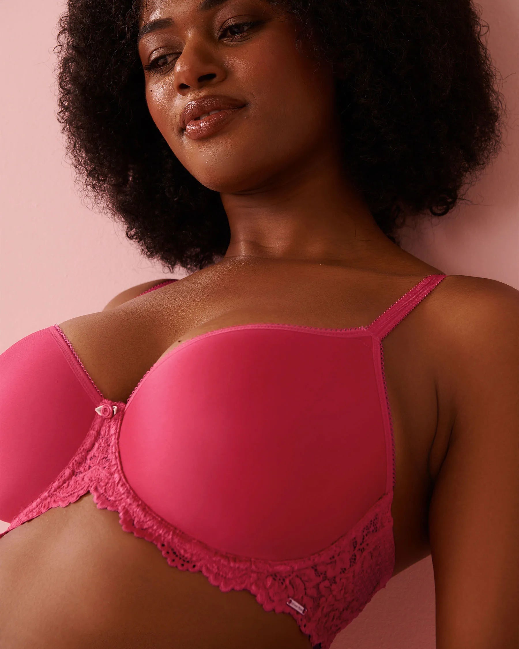 La Vie en Rose_Fuchsia Rose_Lightly Lined Contour Bra in Different Cup Sizes_10200572_60228_03