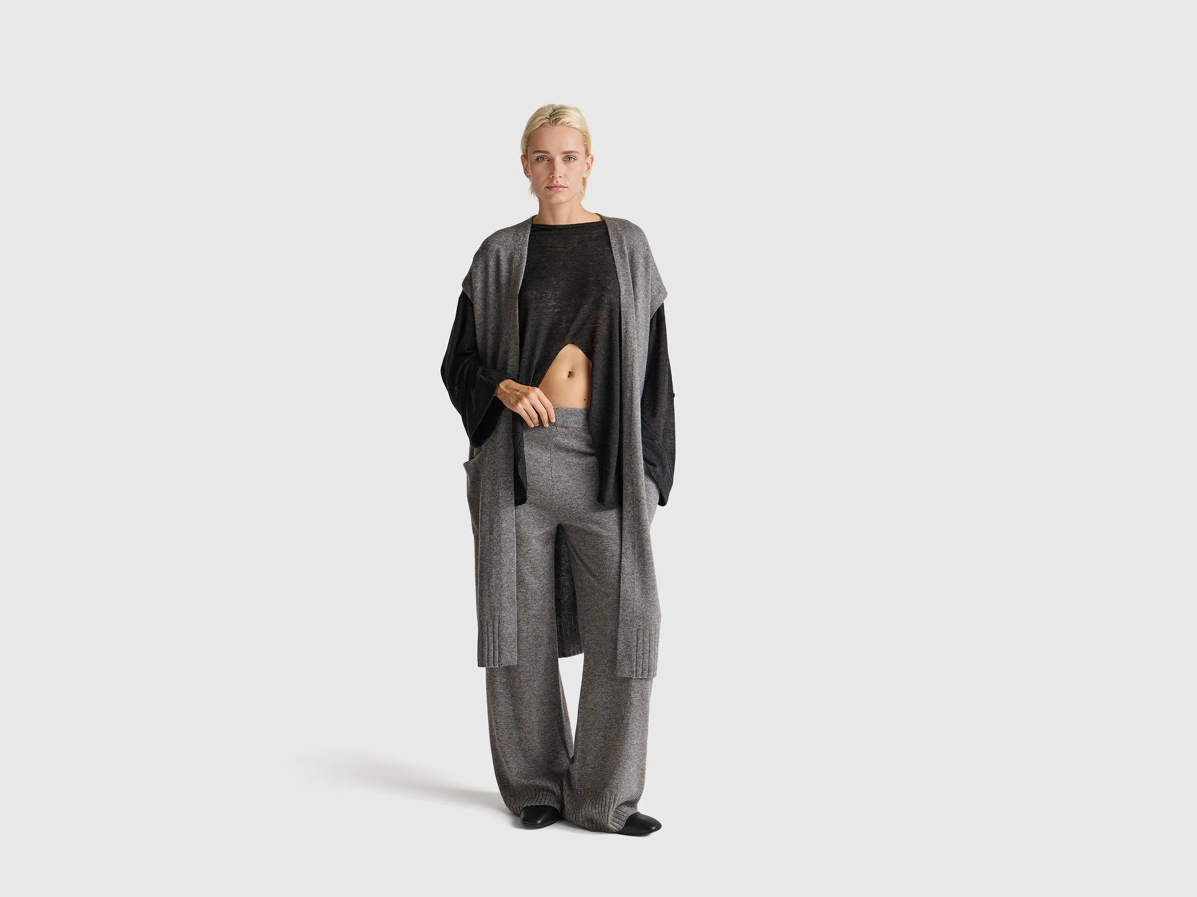 Benetton_Dark Gray_Dark Gray Wide Leg Trousers in Cashmere and Wool Blend_102HDF00Z_572_01