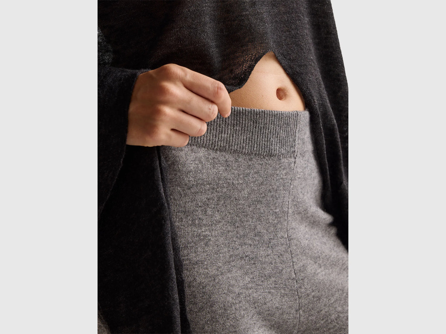 Benetton_Dark Gray_Dark Gray Wide Leg Trousers in Cashmere and Wool Blend_102HDF00Z_572_04