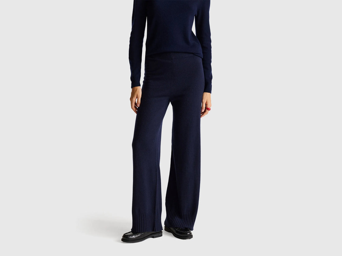 Benetton_Dark Blue_Dark Blue Wide Leg Trousers in Cashmere and Wool Blend_102HDF00Z_66U_02