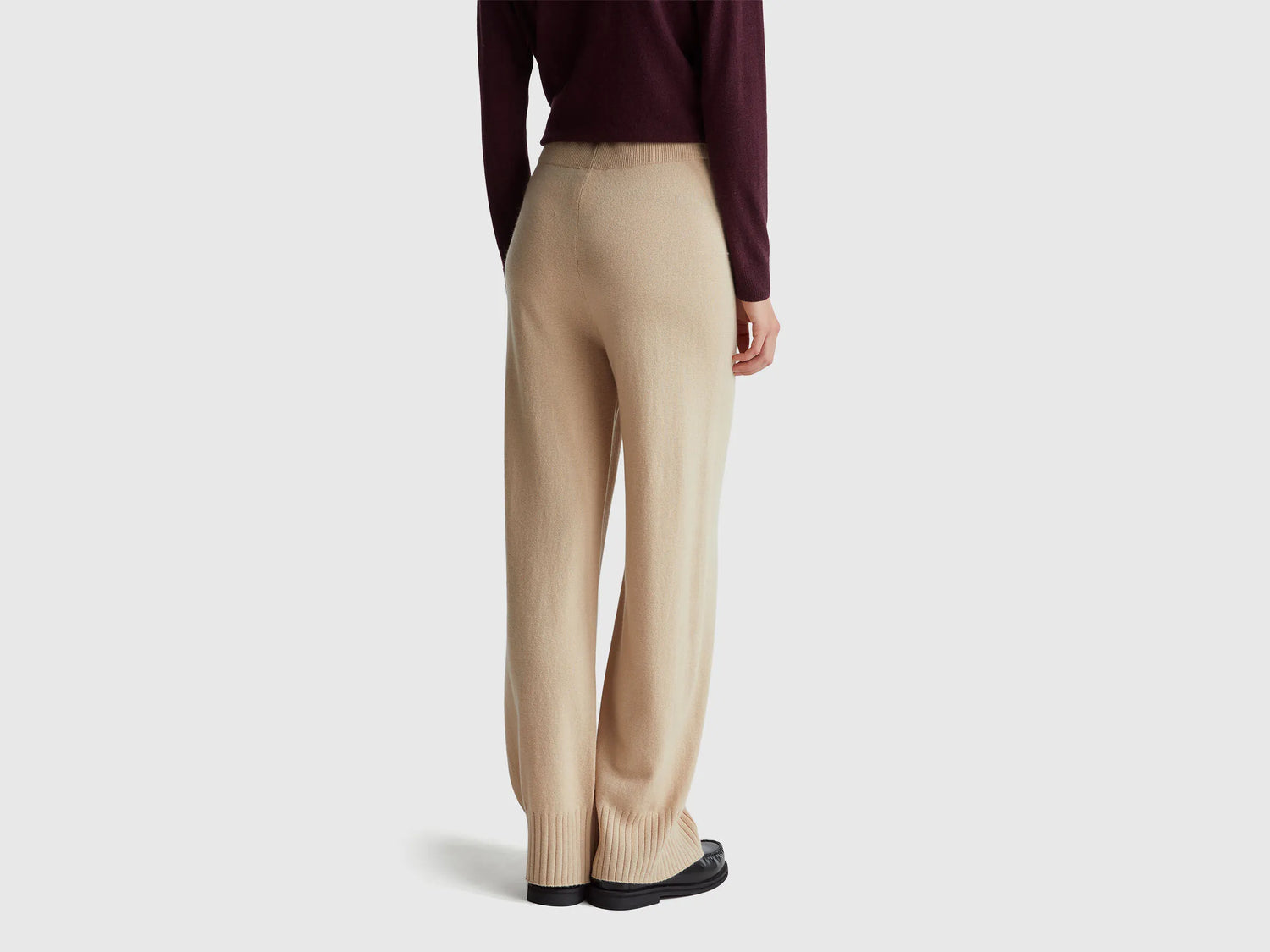 Benetton_Beige_Beige Wide Leg Trousers in Cashmere and Wool Blend_102HDF00Z_994_03