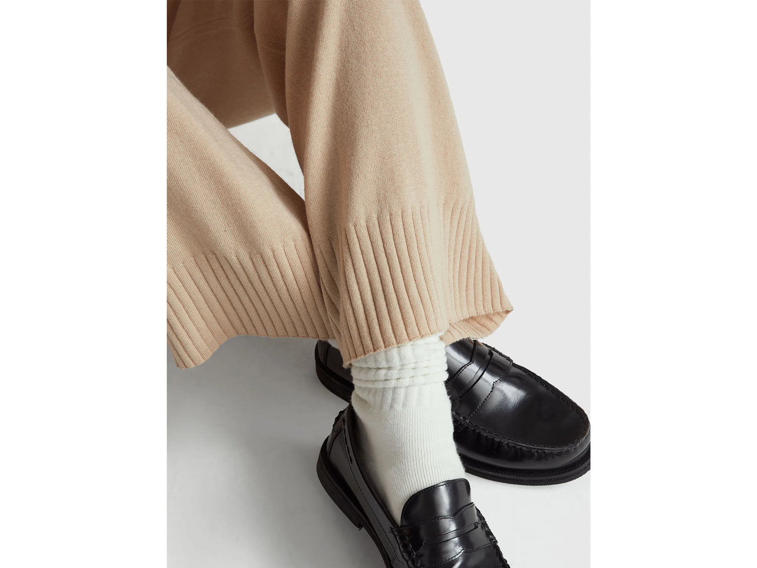 Benetton_Beige_Beige Wide Leg Trousers in Cashmere and Wool Blend_102HDF00Z_994_04